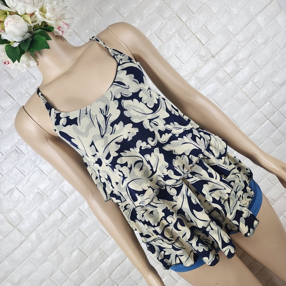 medium cream and blue sleeveless blouse - Picture 3 of 4